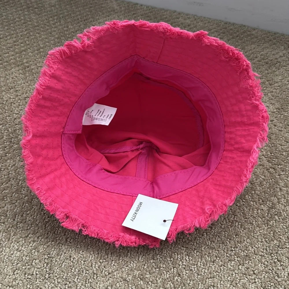 052 NWT Moon Kitty Sun Hat‎ with Raw Edge - Size: 5-7Y